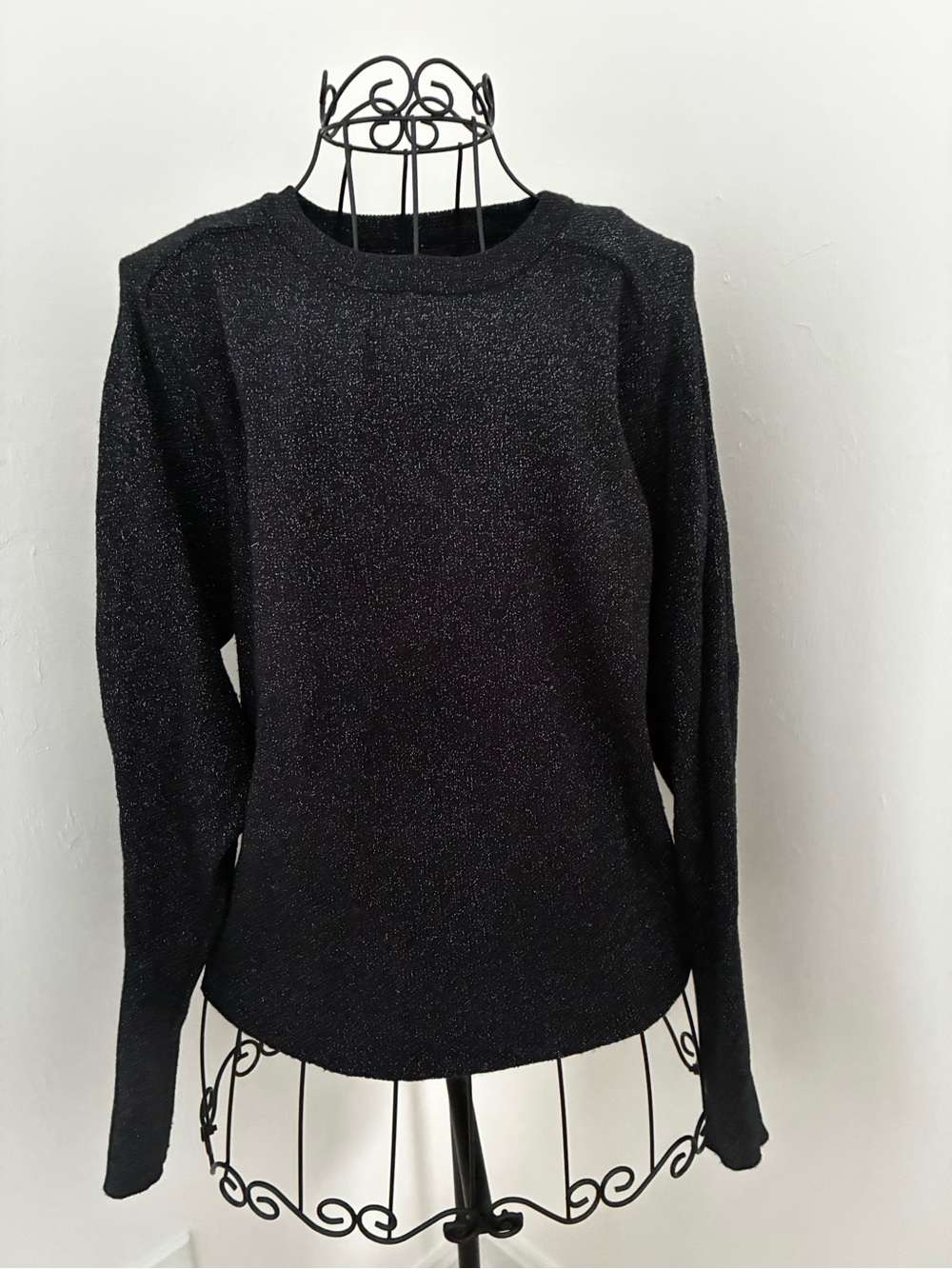 Express Black Metallic Thread Crewneck Long-Sleeve Sweater Top - M